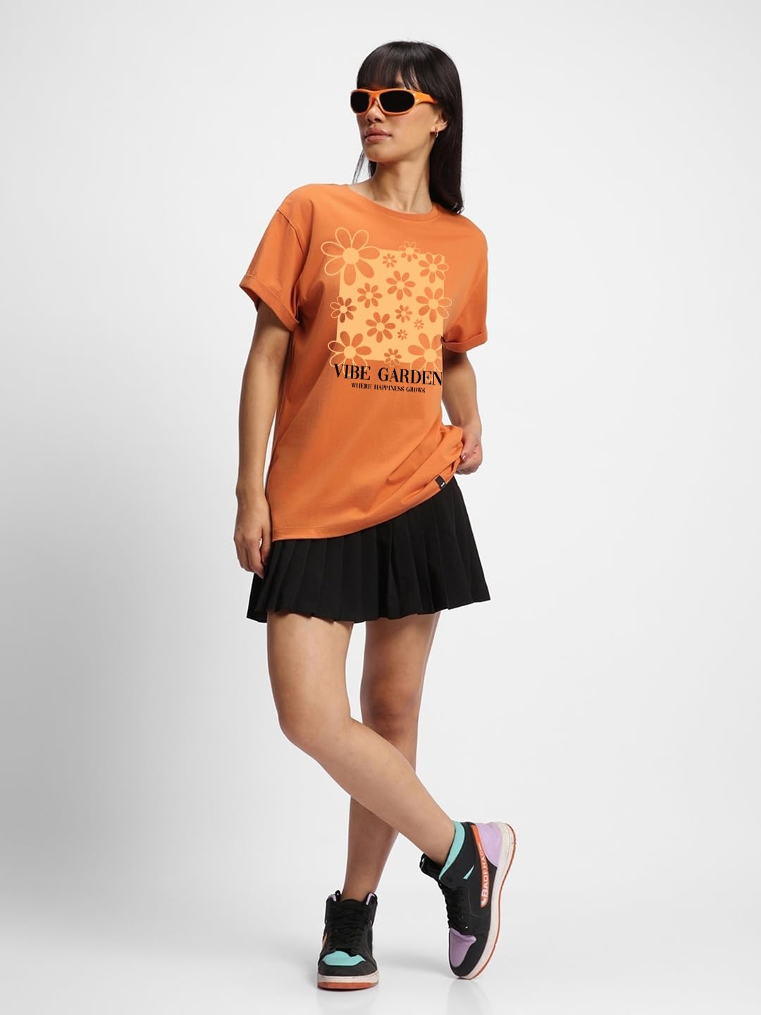 Women's Relaxed Graphic Boyfriend T-Shirt - Image 5